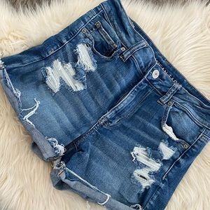 American Eagle High Waisted Midi shorts